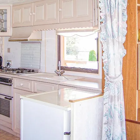 Beautiful Stacaravan In Smoldzino Smołdzino