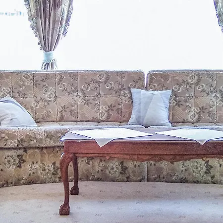 Beautiful Stacaravan In Smoldzino