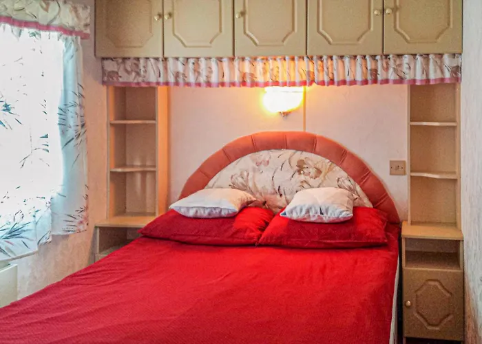 Beautiful Stacaravan In Camping 2*