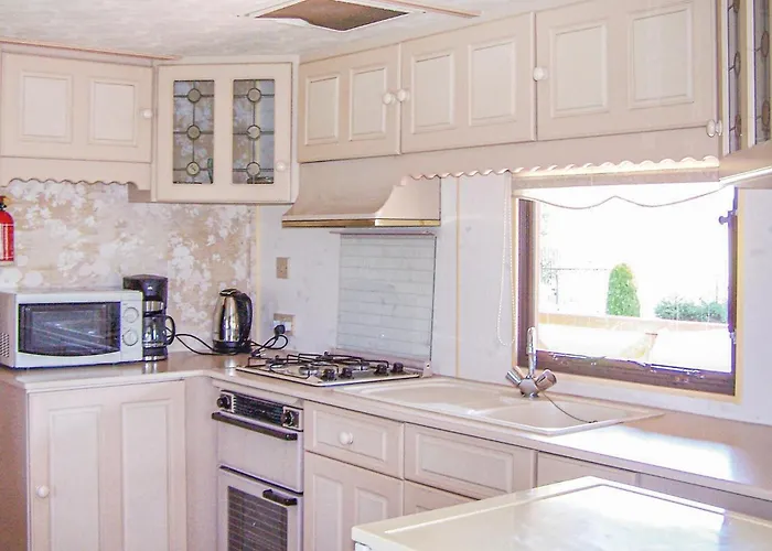 Camping Beautiful Stacaravan In Smołdzino