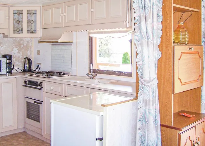 Beautiful Stacaravan In Smołdzino